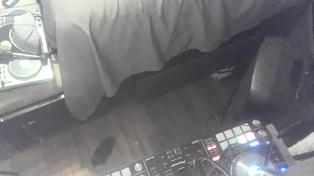 trash4cash online show from 04-27-26, 03:04