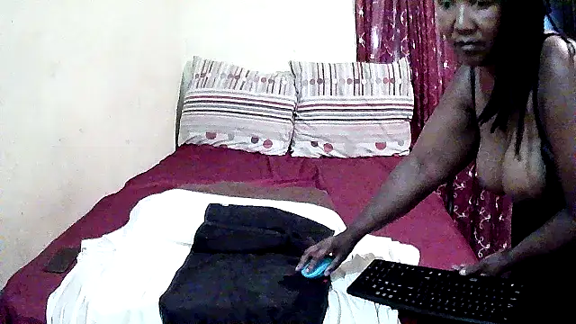 Snapshot of Pinkpussyxx chatting on 01-26-25, 03:59 Pinkpussyxx online show from 01-26-25, 03:59