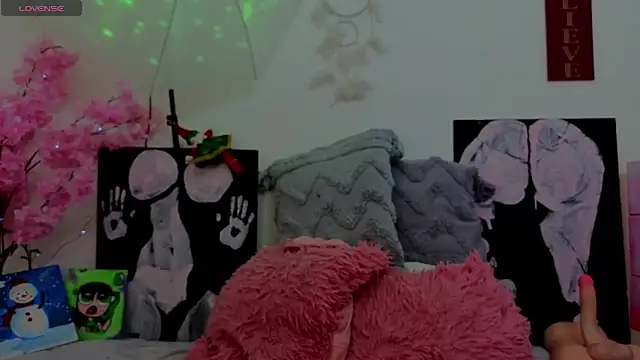 KilyetVera3x online show from 12-21-25, 04:52