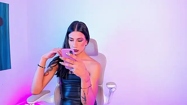 sofiaa grey  online show from 06-29-26, 01:33