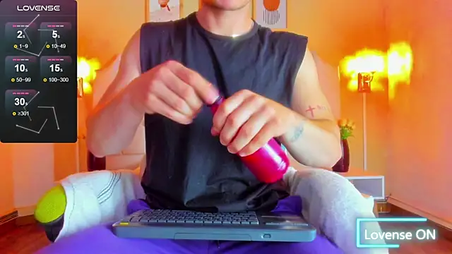 Snapshot of juan_prior chatting on 10-24-25, 01:18 juan prior online show from 10-24-25, 01:18