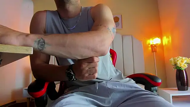 Snapshot of juan_prior chatting on 12-16-25, 01:05 juan prior online show from 12-16-25, 01:05