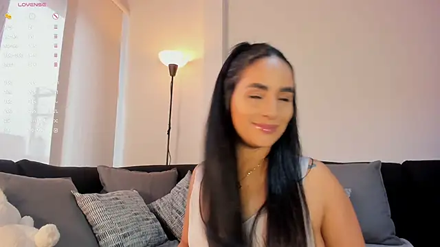 iara martinez online show from 11-24-25, 03:12