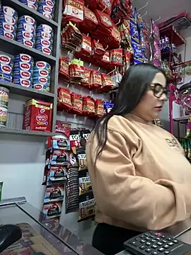 Snapshot of Sol_biglips chatting on 12-10-24, 01:22 Sol biglips online show from 12-10-24, 01:22