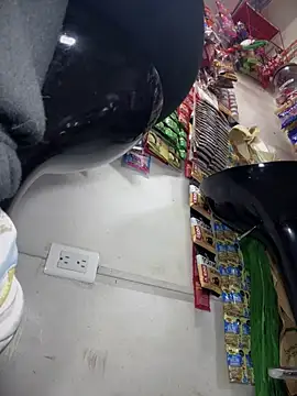 Snapshot of Sol_biglips chatting on 12-29-24, 08:37 Sol biglips online show from 12-29-24, 08:37