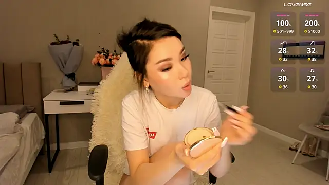 aya shy online show from 12-13-24, 09:24