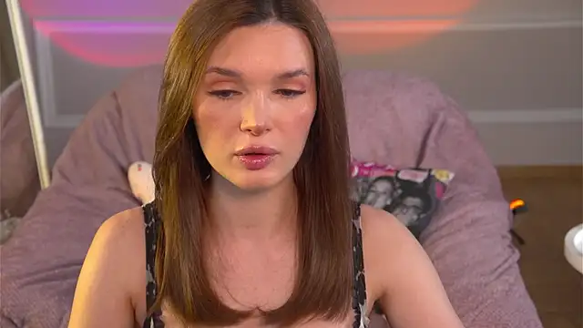 Eva Golden online show from 05-15-26, 04:25