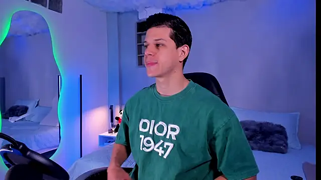 MarcoSullivan online show from 11-19-25, 01:33