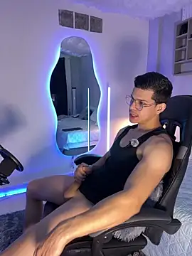 Snapshot of MarcoSullivan chatting on 02-18-26, 01:07 MarcoSullivan online show from 02-18-26, 01:07