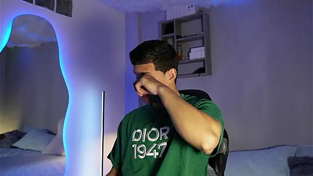 Snapshot of MarcoSullivan chatting on 03-07-26, 12:24 MarcoSullivan online show from 03-07-26, 12:24