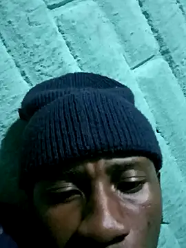 Snapshot of HandsomeBuoyy21 chatting on 04-12-26, 02:00 HandsomeBuoyy21 online show from 04-12-26, 02:00