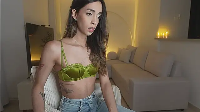 Snapshot of Emmavr chatting on 01-07-26, 02:14 Emmavr online show from 01-07-26, 02:14