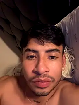 Snapshot of tom_thick chatting on 09-12-25, 06:02 tom thick online show from 09-12-25, 06:02