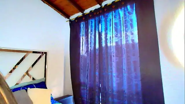 AlixLong online show from 11-08-25, 09:13