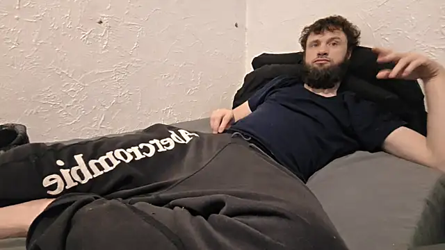 Snapshot of Talenjames4 chatting on 03-08-26, 08:12 Talenjames4 online show from 03-08-26, 08:12