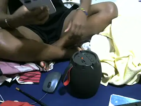 Snapshot of Ma-yolo001 chatting on 02-21-25, 07:10 Ma-yolo001 online show from 02-21-25, 07:10