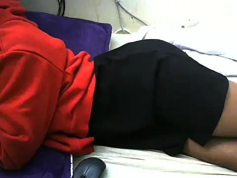 Snapshot of Ma-yolo001 chatting on 11-28-25, 08:50 Ma-yolo001 online show from 11-28-25, 08:50