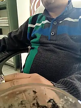 Snapshot of Hot-man39 chatting on 01-18-26, 08:07 Hot-man39 online show from 01-18-26, 08:07