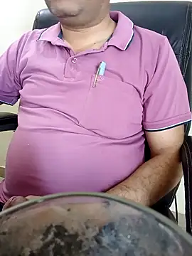 Snapshot of Hot-man39 chatting on 03-08-26, 07:01 Hot-man39 online show from 03-08-26, 07:01