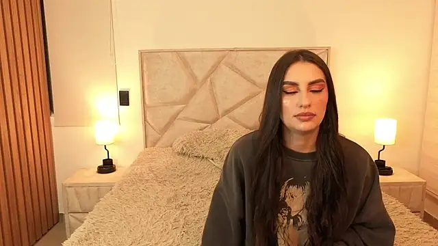 Snapshot of teseo_and_afroditha_ chatting on 11-25-25, 01:16 teseo and afroditha online show from 11-25-25, 01:16