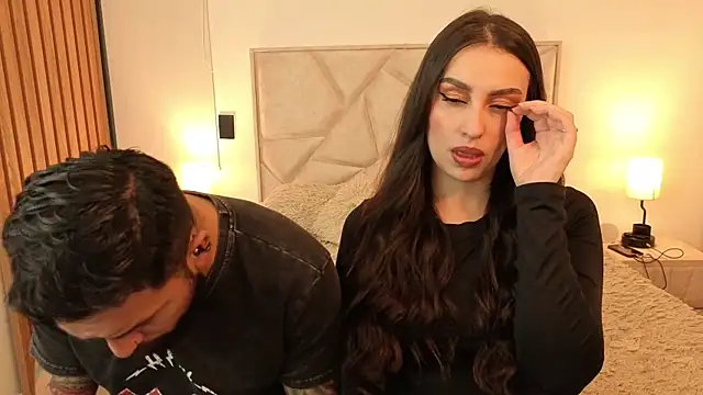 Snapshot of teseo_and_afroditha_ chatting on 11-26-25, 04:02 teseo and afroditha online show from 11-26-25, 04:02