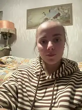 Snapshot of AlisaKissss chatting on 12-29-24, 07:32 AlisaKissss online show from 12-29-24, 07:32