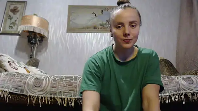 Snapshot of AlisaKissss chatting on 02-06-25, 06:35 AlisaKissss online show from 02-06-25, 06:35