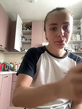 Snapshot of AlisaKissss chatting on 02-14-25, 06:12 AlisaKissss online show from 02-14-25, 06:12