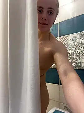 Snapshot of AlisaKissss chatting on 03-15-25, 09:05 AlisaKissss online show from 03-15-25, 09:05