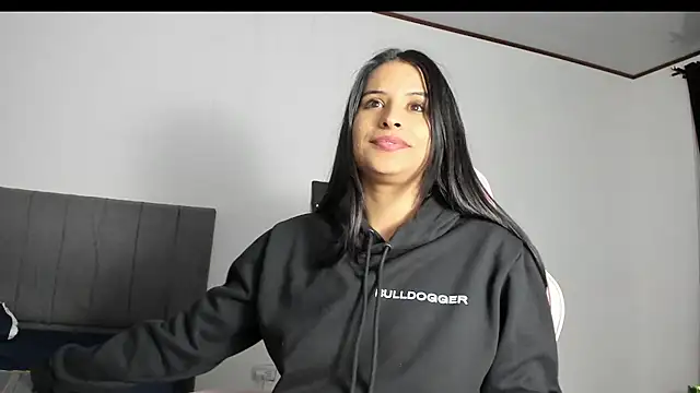 Snapshot of _elektrah chatting on 12-28-24, 11:26  elektrah online show from 12-28-24, 11:26