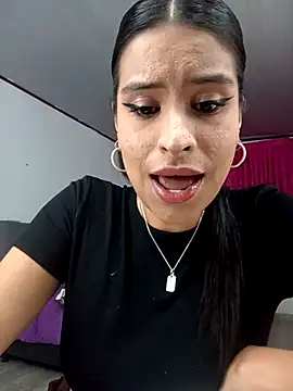 Snapshot of _elektrah chatting on 11-12-25, 12:44 elektrah online show from 11-12-25, 12:44