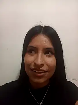 Snapshot of _elektrah chatting on 11-18-25, 06:34 elektrah online show from 11-18-25, 06:34