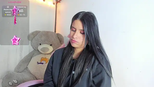 Snapshot of _elektrah chatting on 11-21-25, 10:30 elektrah online show from 11-21-25, 10:30