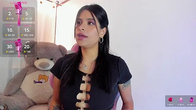 Snapshot of _elektrah chatting on 11-30-25, 06:56 elektrah online show from 11-30-25, 06:56