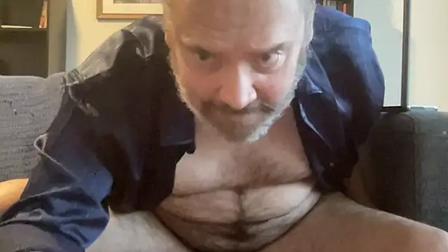 Snapshot of DaddyBob55@xh chatting on 10-19-25, 07:25 DaddyBob55xh online show from 10-19-25, 07:25