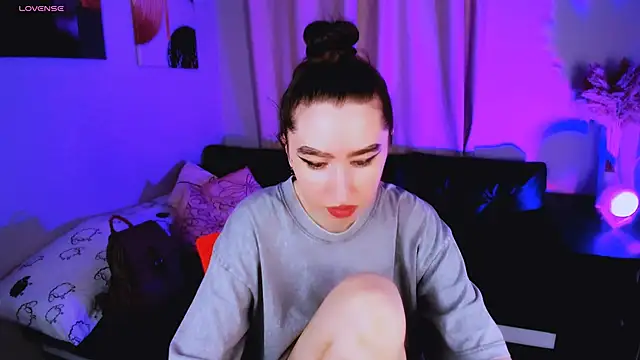 Snapshot of Lily_xBabe chatting on 09-11-25, 08:25 Lily xBabe online show from 09-11-25, 08:25