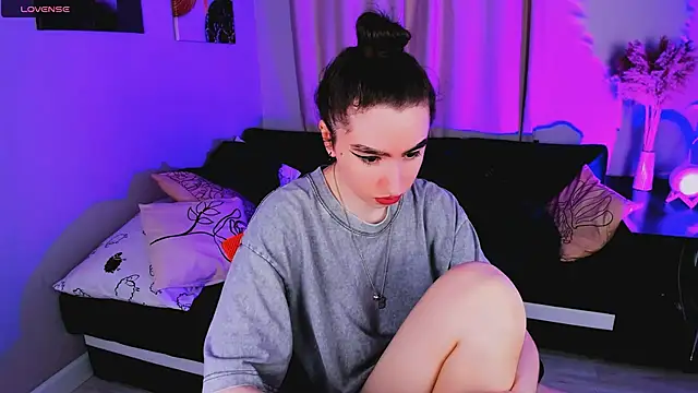 Snapshot of Lily_xBabe chatting on 10-04-25, 07:50 Lily xBabe online show from 10-04-25, 07:50