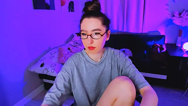 Snapshot of Lily_xBabe chatting on 12-03-25, 01:42 Lily xBabe online show from 12-03-25, 01:42