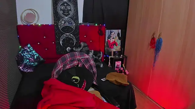 lilith z online show from 04-19-26, 01:10