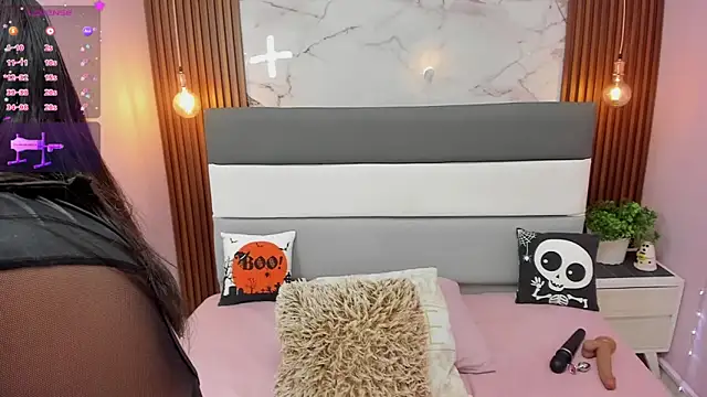 Snapshot of ETHANLOVE1 chatting on 10-28-25, 04:27 ETHANLOVE1 online show from 10-28-25, 04:27