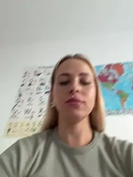 streetdoll online show from 01-12-25, 03:46