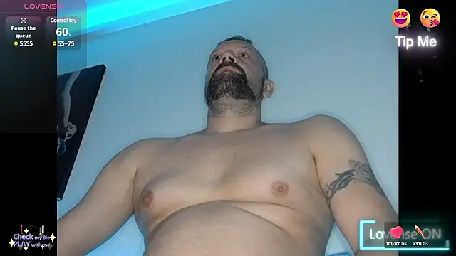 Snapshot of northman1977 chatting on 01-18-25, 11:32 northman1977 online show from 01-18-25, 11:32