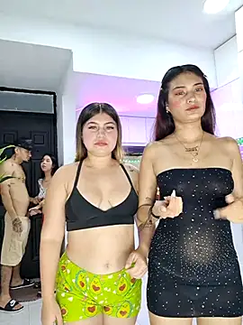 Snapshot of royalgirls_x chatting on 05-15-26, 01:12 royalgirls x online show from 05-15-26, 01:12