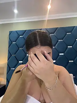 ThaniaJones online show from 03-29-26, 11:54