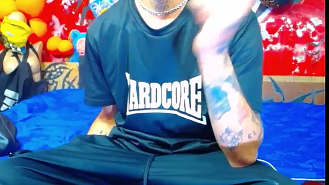 Snapshot of deivid_estrada chatting on 10-23-25, 04:39 deivid estrada online show from 10-23-25, 04:39