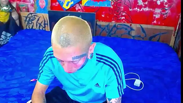 Snapshot of deivid_estrada chatting on 11-05-25, 04:40 deivid estrada online show from 11-05-25, 04:40