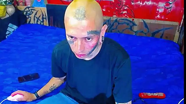 Snapshot of deivid_estrada chatting on 11-11-25, 04:07 deivid estrada online show from 11-11-25, 04:07