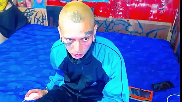 Snapshot of deivid_estrada chatting on 11-13-25, 04:17 deivid estrada online show from 11-13-25, 04:17