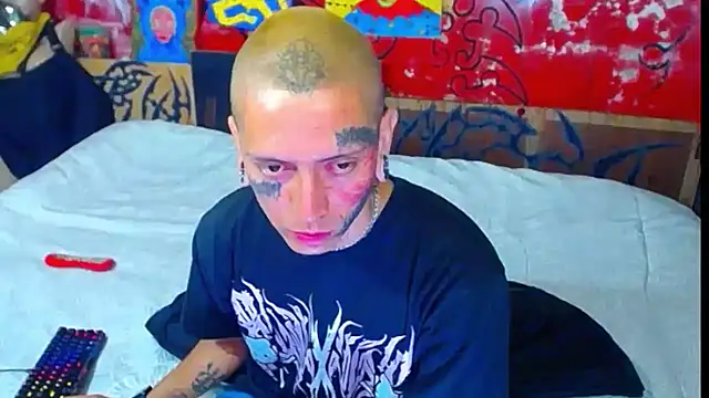 Snapshot of deivid_estrada chatting on 11-14-25, 04:06 deivid estrada online show from 11-14-25, 04:06