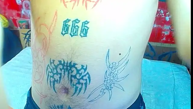 Snapshot of deivid_estrada chatting on 11-21-25, 04:05 deivid estrada online show from 11-21-25, 04:05